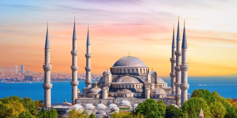 la-mezquita-azul-de-estambul-uno-de-los-lugares-mas-famosos-de-turquia